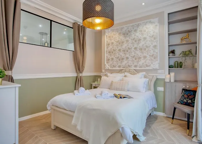 100m2 Avec 3ch - Romantique Centre *