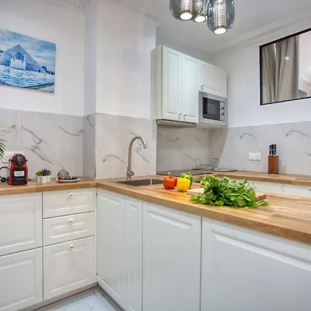 100m2 Avec 3ch - Romantique Centre شقة *
